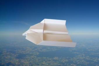 flyvende papirfly