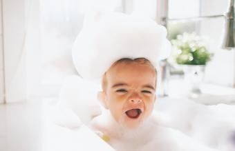 Baby Boy Bubble Bath hartzen