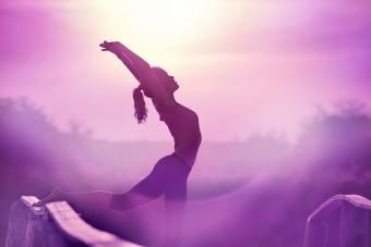 Ultra violeta yoga ariketa
