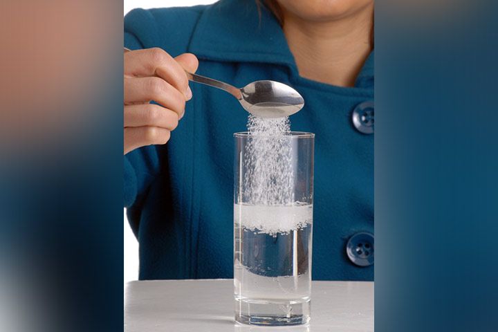Substâncias solúveis e experimento de temperatura da água para crianças