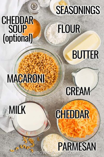 ingredienser för att göra hemlagad Mac och ostgryta