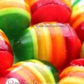 coloridos huevos de pascua de gelatina