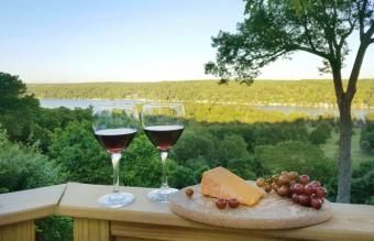 Червено вино в Finger Lakes
